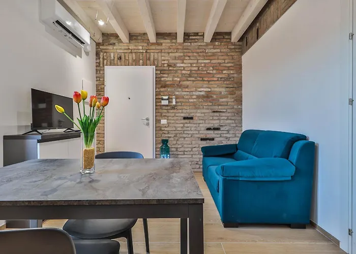 Luxury - Agnini 1 * Castelfranco Emilia